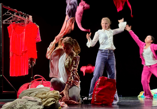 Fast Fashion Pop Up Tanztheater
